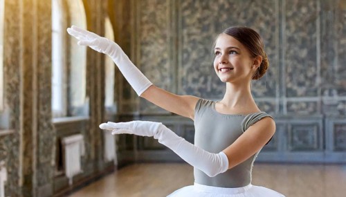 AI generated, girl, 10, 12, years, dark-haired, dark-haired, dances, dancing, ballet, study,