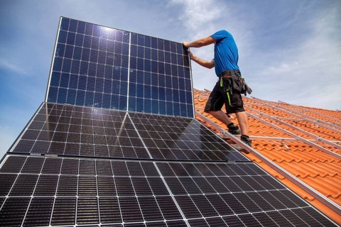 Installation of a photovoltaic system on a detached house