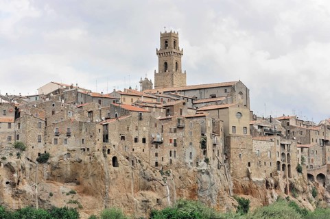 View of the old town of Pitigliano, Tuscany, Italy, Europe