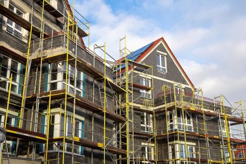 Thermal insulation of a house facade on a new building