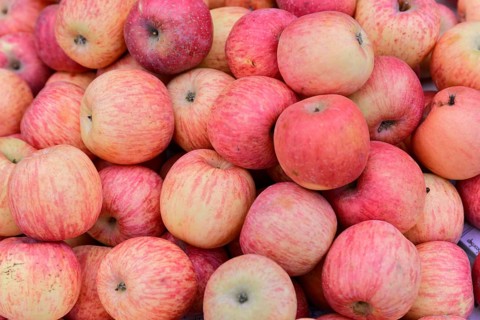 Apples on a market in Mandalay, Myanmar, Asia
