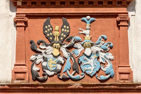 Coat of arms of the County of Ysenburg Buedingen and Isenburg Birstein, relief in sandstone,