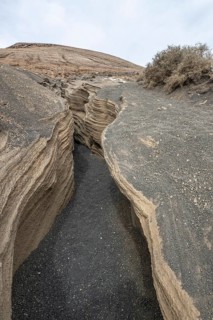Volcanic fissure, Las Grietas, Lanzarote, Canary Islands, Spain, Europe