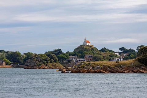Ile de Brehat, Chapel Saint-Michel (1651) de Brehat, view of the island, Department Cotes-d'Armor,