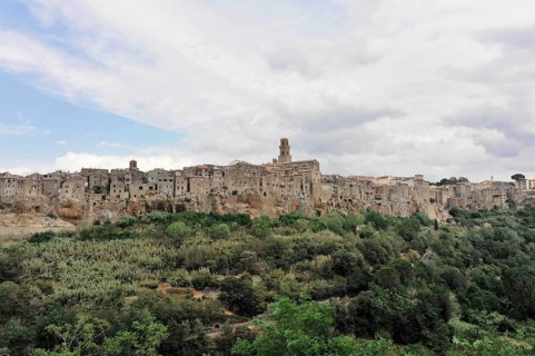 View of the old town of Pitigliano, Tuscany, Italy, Europe