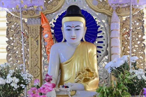 Buddha statue, marble tablets with the teachings of Theravada Buddhism, Kuthodaw Pagoda, Mandalay,
