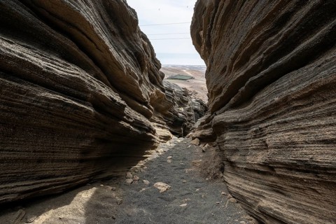 Volcanic fissure, Las Grietas, Lanzarote, Canary Islands, Spain, Europe