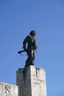 Memorial del Ernesto Che Guevara monument, 6 metre high bronze statue, Santa Clara, Cuba, Greater