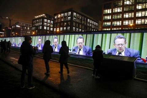 To mark the 30th anniversary of the fall of the Wall, 3D video projections of historical images and