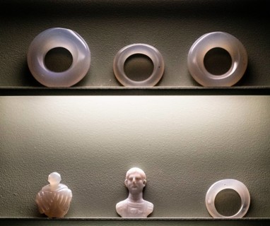 Gemstone with gryllos, 1st century, National Archaeological Museum, Villa Cassis Faraone, UNESCO