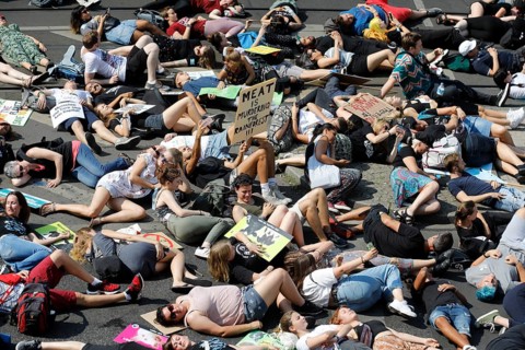 Mass die In, at the Official Animal Rights March demo at Rosenthaler Platz in Berlin. The Animal