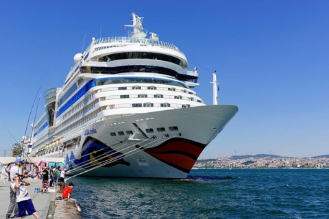 Cruise ship AIDAstella, year of construction 2013, 253, 3m long, 2700 passengers, at the quay of