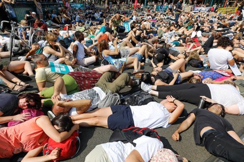 Mass die In, at the Official Animal Rights March demo at Rosenthaler Platz in Berlin. The Animal
