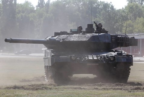 Leopard 2A6 main battle tank during a demonstration at the Julius Leber barracks, Berlin, 13 July