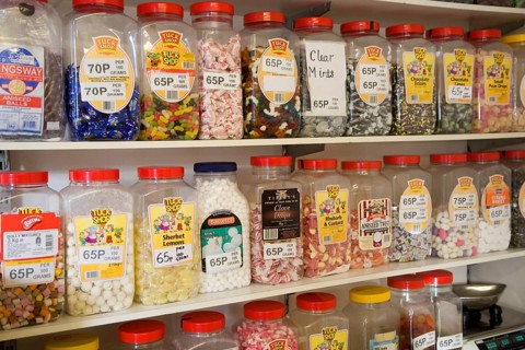 Jars of traditional sweets in sweet-shop, Woodbridge, Suffolk, England, United Kingdom, Europe