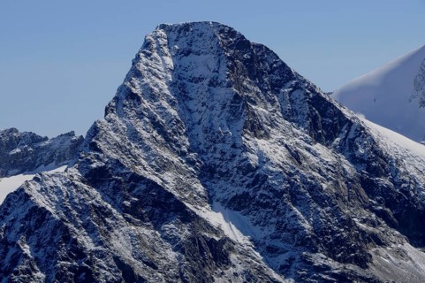 Alpenpanorama vom Gipfel des Piz Corvatsch ob St. Moritz. Swiss alps panoramic view from the top of