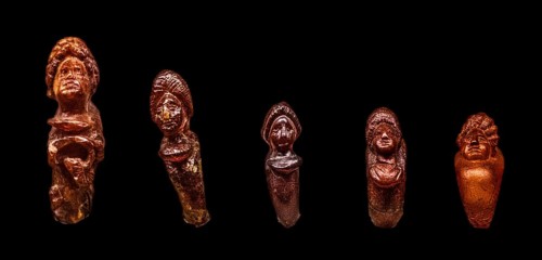 Amber rings, 1st century, National Archaeological Museum, Villa Cassis Faraone, UNESCO World
