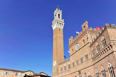 View of the Torre del Mangia bell tower, Siena, Tuscany, Italy, Europe