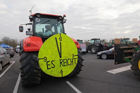 Five to twelve, That's enough, Sign with clock on a tractor, Farmer protests, Demonstration against