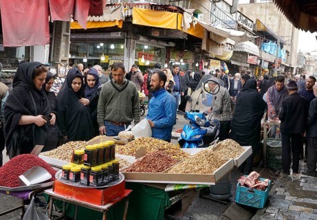 Fruit and vegetable sale in a bazaar in Tehran, Iran, 18/03/2019, Asia