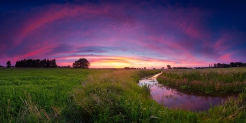 Landscape photo of a moat at sunset, panorama, wind, landscape format, evening light, landscape