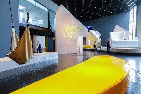 Exhibition in the Futurium. Ideas for the future come to life on 3000 square metres. In three