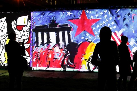On the 30th anniversary of the fall of the Wall, 3D video projections of historical images and