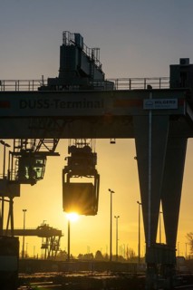 Container Handling Terminal Hamburg Billwerder, handling of loading units between road and rail as