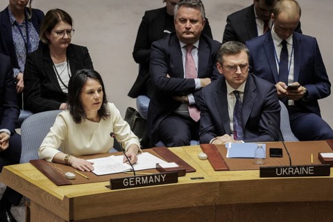 Annalena Baerbock (Alliance 90/The Greens), Federal Foreign Minister, and Dmytro Kuleba, Foreign