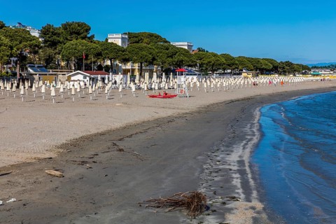 Beach promenade, Grado island, north coast of the Adriatic Sea, Friuli, Italy, Grado, Friuli,