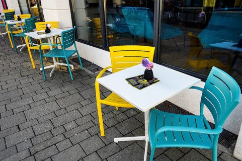 Tables and chairs, street cafe, Kempten, Allgaeu, Bavaria, Germany, Europe