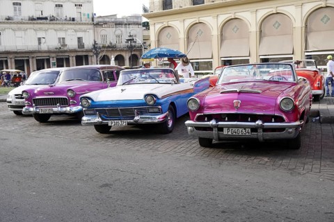 Open-top vintage cars from the 1950s in the centre of Havana, Centro Habana, Cuba, Central America