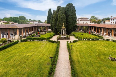 Garden with Lapidarium, National Archaeological Museum, Villa Cassis Faraone, UNESCO World Heritage