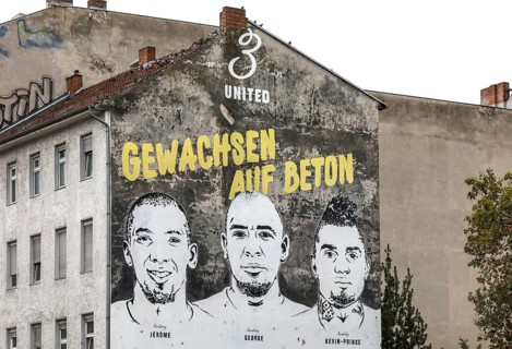 A picture of the brothers Jerome Boateng, George Boateng and Kevin-Prince Boateng can be seen on a