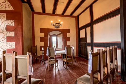 Wedding room for weddings, chandelier, lower lord's chamber, Rieneck chambers, knight's castle from