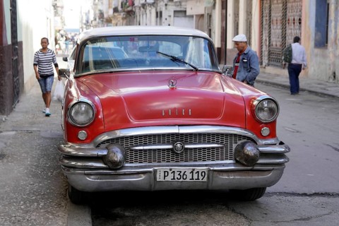 Vintage car from the 1950s in the centre of Havana, Centro Habana, Cuba, Central America