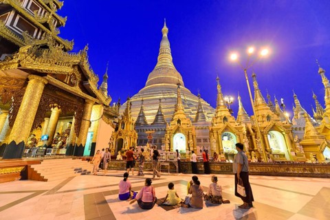 Pilgrims in the Shwedagon Pagoda, Yangon, Myanmar, Asia