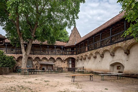 Fortifications, battlements with turrets on the outer bailey, Ronneburg Castle, medieval knight's