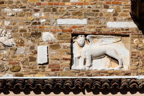 Venetian Loewe, old town houses, Citta vecchia, island of Grado, north coast of the Adriatic,