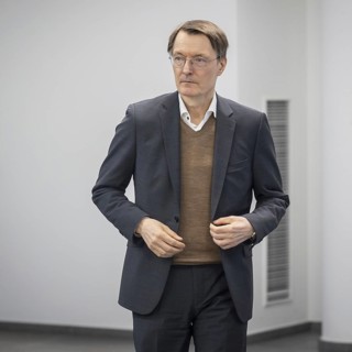 Karl Lauterbach, Federal Minister of Health, in front of a press statement on the topics of