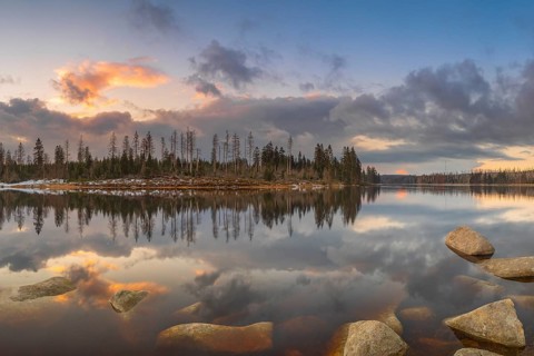 View over the Harz Oderteich in winter, dam, landscape format, evening light, landscape