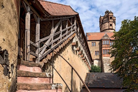 Fortifications, battlements at the Zwinger, Zinzendorfbau, keep, castle tower, Ronneburg Castle,