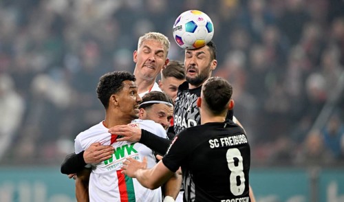 Penalty area scene, goal area scene header duel duel action Manuel Gulde SC Freiburg SCF (05)