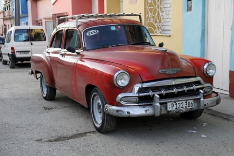 Vintage car from the 1950s in the centre of Havana, Centro Habana, Cuba, Central America