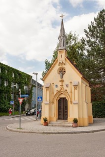 Max Emanuel Chapel, built in 1719 after the War of the Spanish Succession, moated castle am Inn,