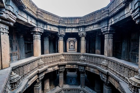 Dai Halima Vav Stepwell, Unesco site, Ahmedabad, Gujarat, India, Asia