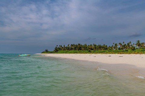 White sand beach, Tinnakara island, Lakshadweep archipelago, Union territory of India