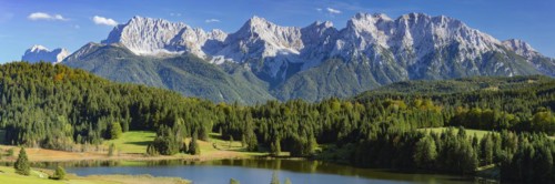Geroldsee, behind it the Karwendel Mountains, Werdenfelser Land, Upper Bavaria, Bavaria, Germany,