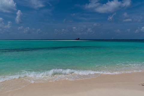 Turquoise waters on a white sand beach, Bangaram island, Lakshadweep archipelago, Union territory