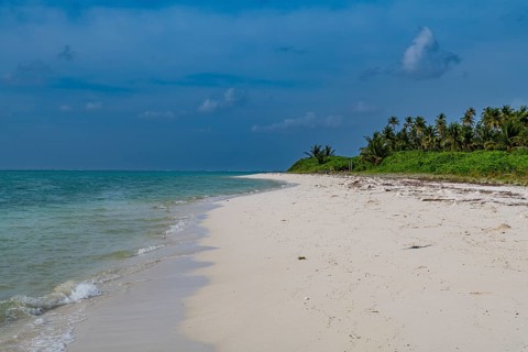 White sand beach, Tinnakara island, Lakshadweep archipelago, Union territory of India